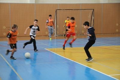 В Мензелинске начались соревнования по мини-футболу