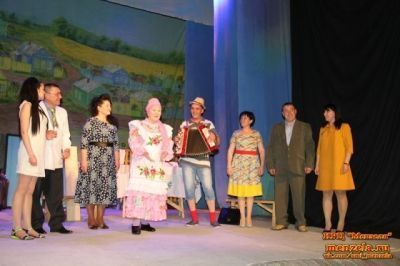 Минзәләнең “Нур” халык театры фестивальдән кайтты