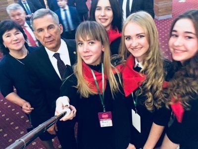 Мензелинских школьников-бизнесменов похвалил Президент Татарстана Рустам Минниханов