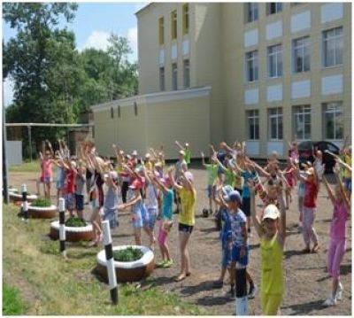В мензелинском пришкольном лагере «Ромашка» отдохнуло 72 учащихся