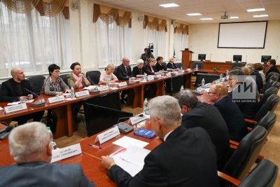 Эксперты сошлись во мнении об обязательном преподавании татарского языка в качестве государственного