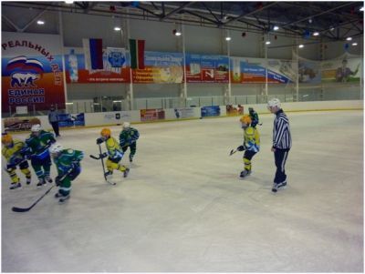 В Мензелинске состоялось открытие хоккейного сезона
