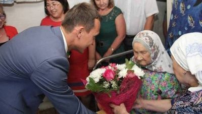 В Альметьевске поздравили с днем рождения самую пожилую жительницу Татарстана 