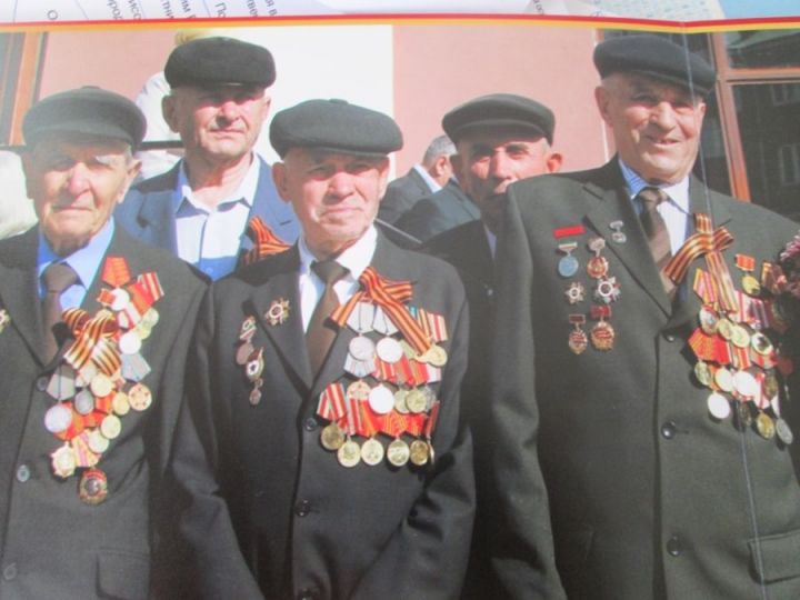 Президент РТ Рустам Минниханов вручит мензелинцу юбилейную медаль