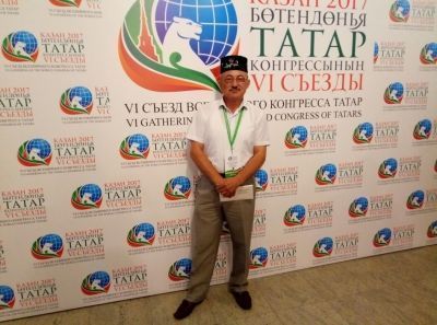 Делегат Мензелинского района поделился фотографиями с Всемирного конгресса татар
