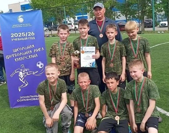 Кадеты из Мензелинска завоевали «бронзу» республиканских соревнований по футболу