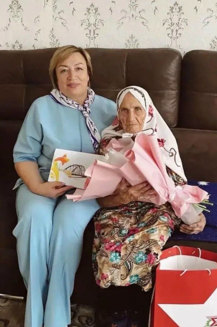 1 августта Минзәлә районында яшәүче тыл хезмәтчәне, хезмәт ветераны Фәния Фатыйховага 94 яшь тулды