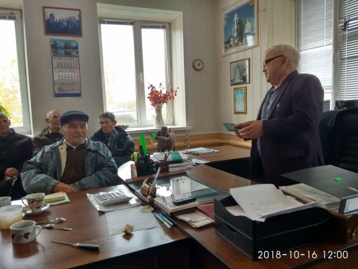 Работники бывшей сельхозтехники встретились сегодня на базе предприятия Алексея Юдина