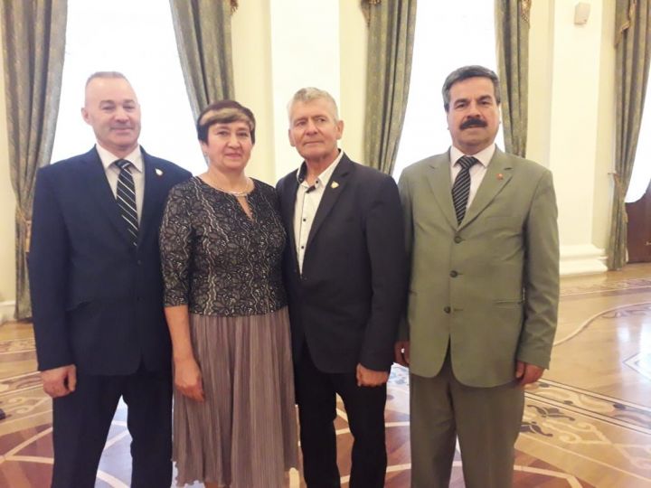 Мензелинские комсомольцы были на встрече с Председателем Госсовета Татарстана Фаридом Мухаметшином