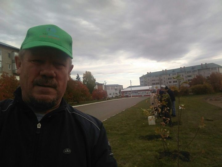 Филиал АО «ТАТМЕДИА» «Мензеля-информ» внес свой вклад в озеленение г.Мензелинск