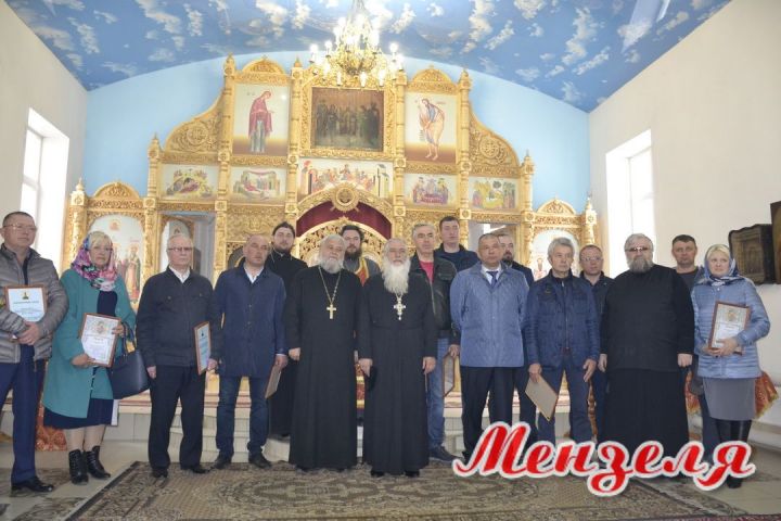 Чин освящения иконостаса в Казанско-Богородицкой церкви Мензелинска
