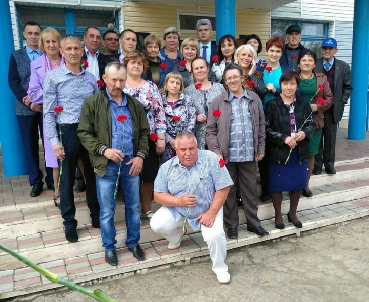 Выпускники Коноваловской школы встретились через 30 лет