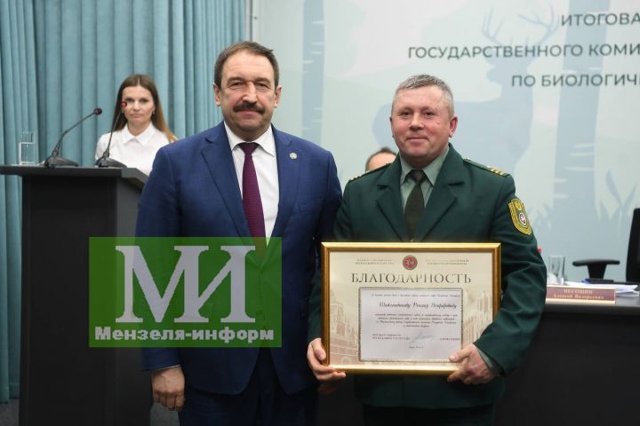 Ренат Шайхетдинов из рук Премьер-министра РТ Алексея Песошина получил государственную награду