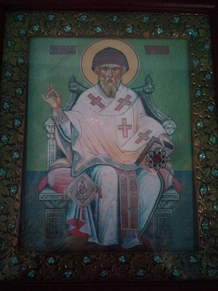 В Казанско-Богородицкую церковь пожертвовали икону с мощами святителя Спиридона Тримифунтского