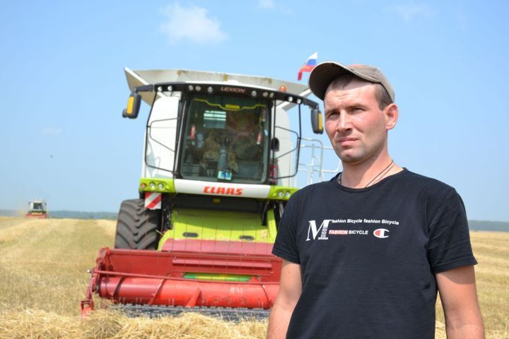 Андрей Кауров уже намолотил 3000 тонн зерна