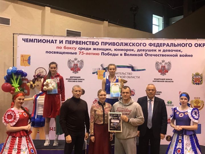 Воспитанница школы бокса Мензелинска защитит честь сборной ПФО на Первенстве России