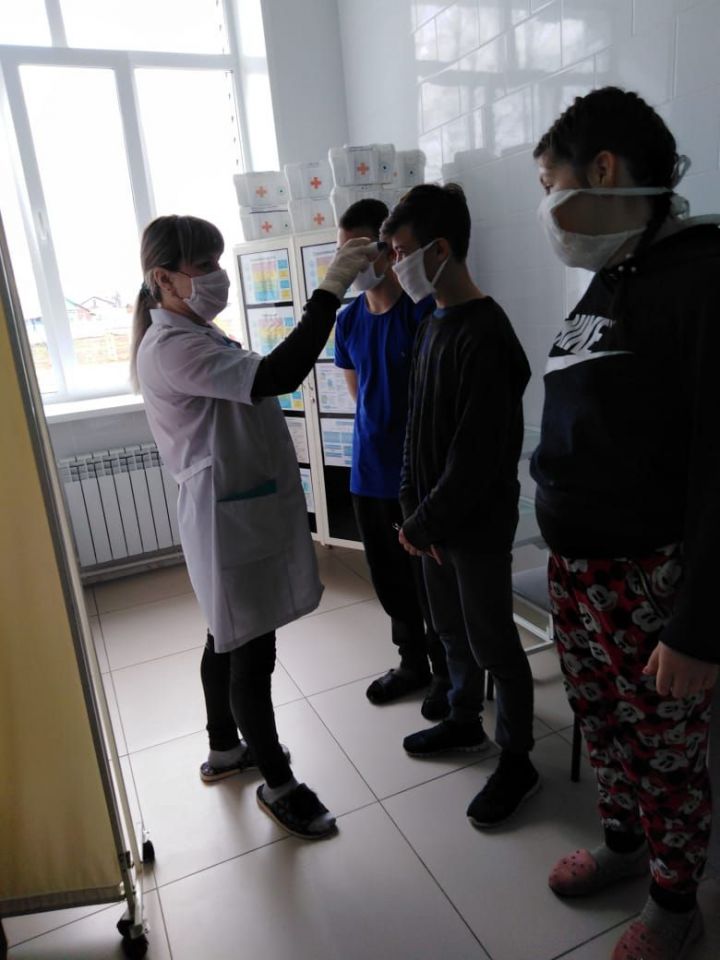 Мензелинская школа-интернат проводит последовательную работу против коронавируса