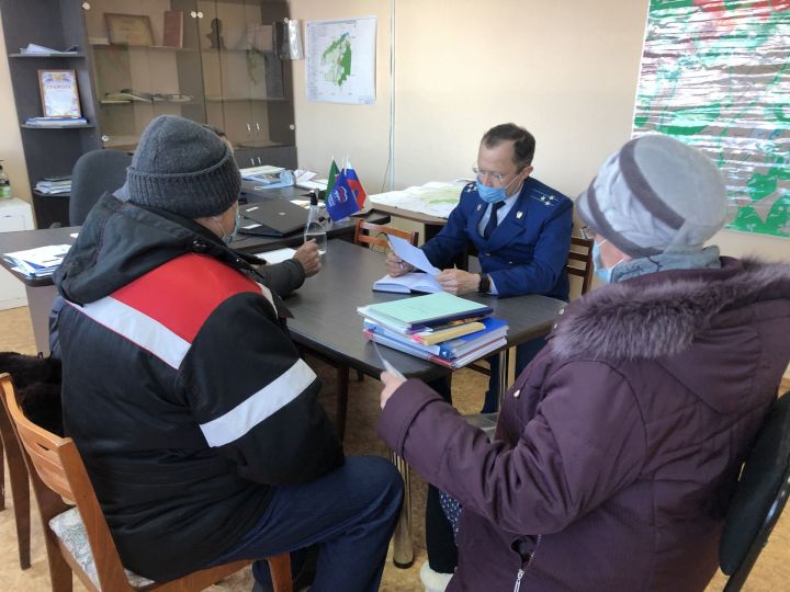 Прокурор Мензелинского района инициировал проверки после приема граждан в Старомазинском поселении