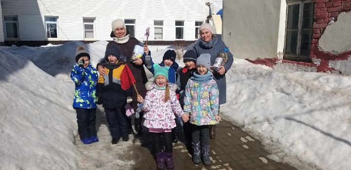 Воспитанники детского сада «Зоренька» продолжают очищать город от вредных батареек
