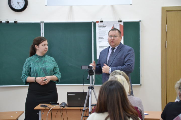 Работники бюджетной сферы Мензелинского района изучают татарский язык
