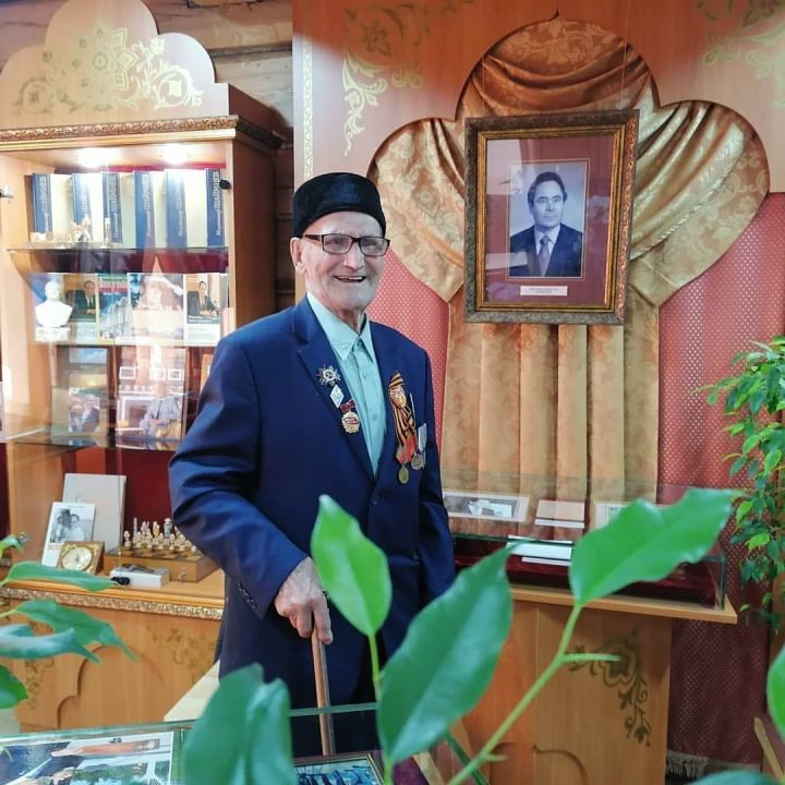 Ветеран Великой Отечественной войны из Мензелинского района побывал в музее Шарипа Шаймиева в Анякове