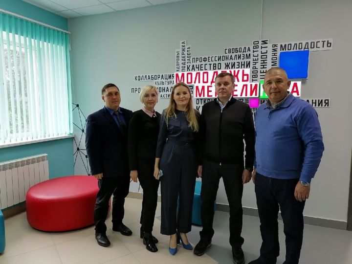 Заместитель Премьер-министра РТ Марат Зяббаров посетил молодежный центр “Ялкын" г. Мензелинск