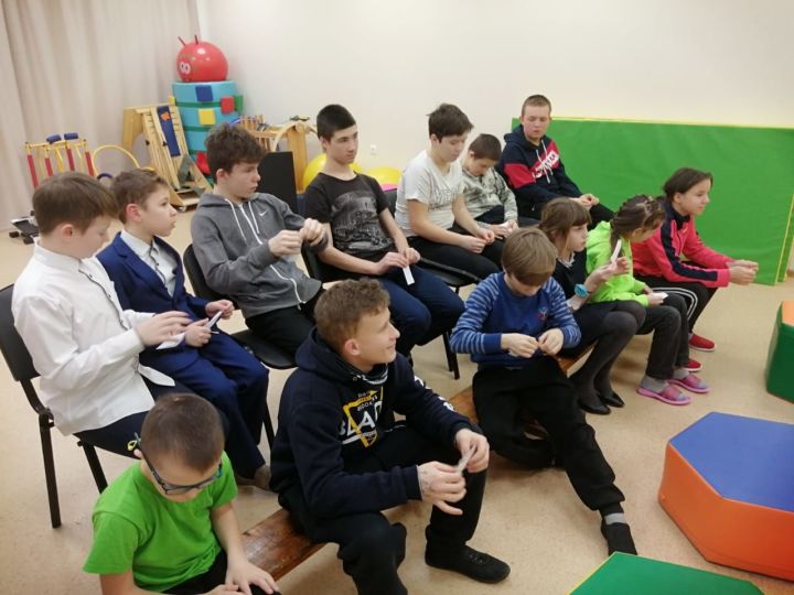 В реабилитационном центре «Умырзая» провели занятие с элементами тренинга на тему "Вредные привычки"