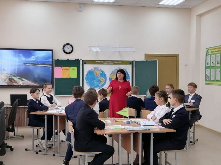 Учитель географии СОШ №2 г. Мензелинск Рушания Зиязиева вошла в число 15 лучших учителей России