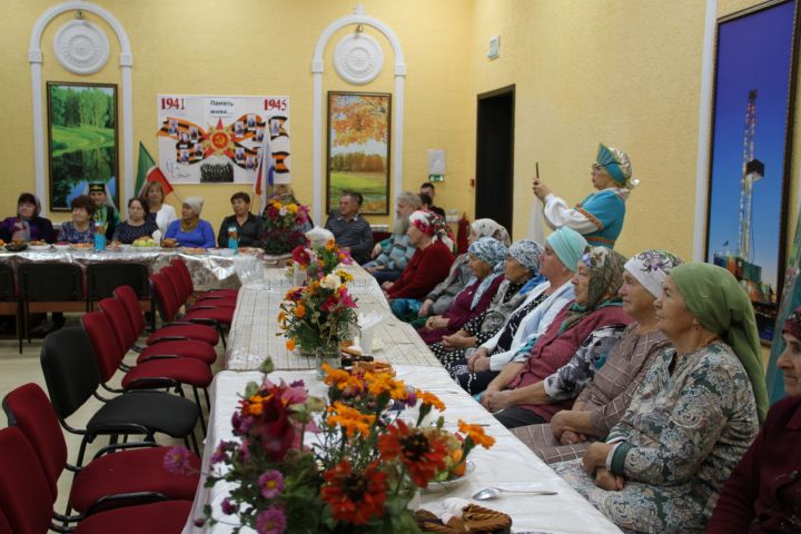В поселке имени Воровского чествовали пожилых людей