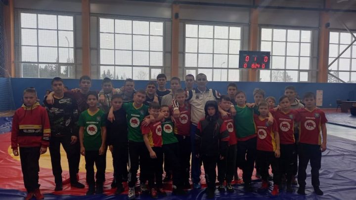 25 юных борцов из Мензелинского района приняли участие на турнире по корэш на кубок Раббани Шарипова