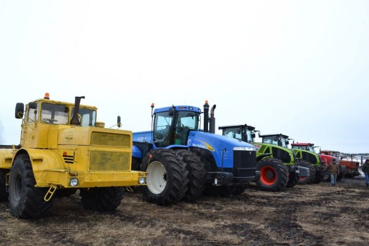 В  Татарстане назвали районы с неисправными тракторами