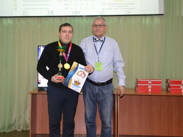 Ренат Ибрагимов возвратил звание чемпиона Мензелинского района