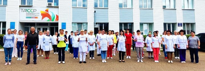 Медицинские работники Мензелинска присоединились к акции «Свеча памяти»