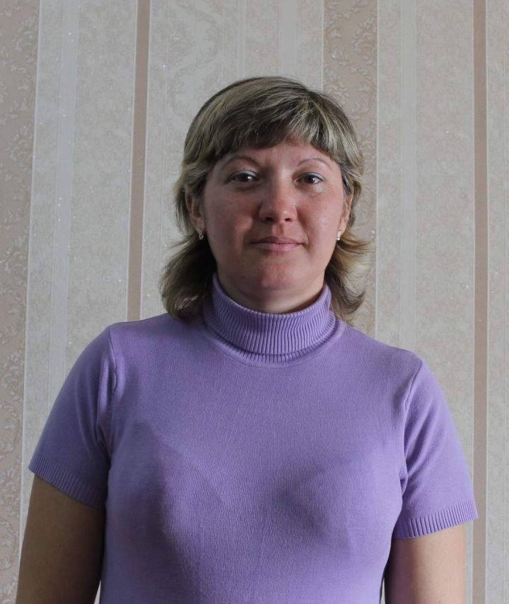 В Мензелинском районе Гелюса Муллахметова 19 лет помогает получателям социальных услуг