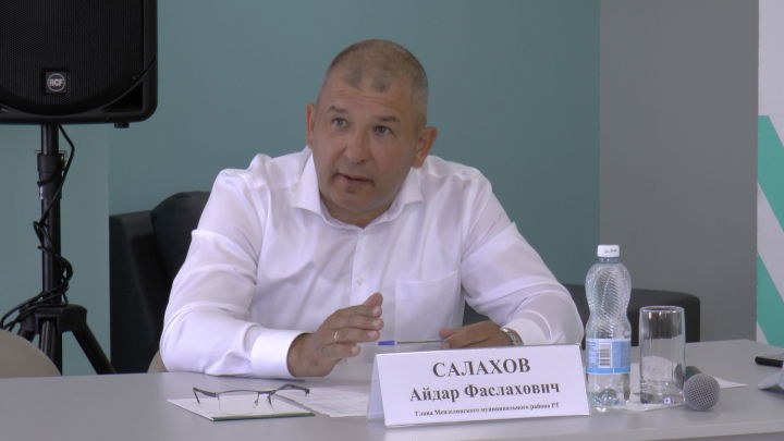 Глава  Мензелинского района Айдар Салахов обсудил с предпринимателями  и самозанятыми  реализуемые меры поддержки