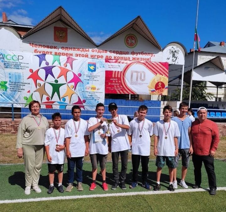 В турнире по мини-футболу, посвященном Дню физкультурника, победила команда из Верхнего Такермена