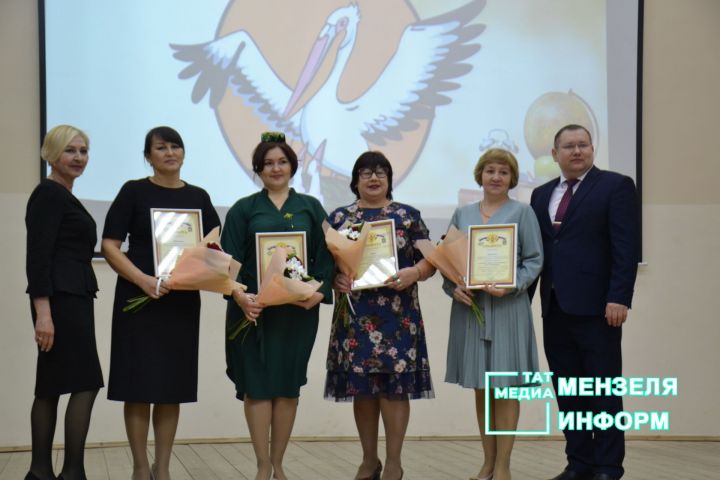 В Мензелинском районе победительницей муниципального этапа конкурса «Учитель года – 2023» стала учитель средней школы № 2 Ксения Крючкова