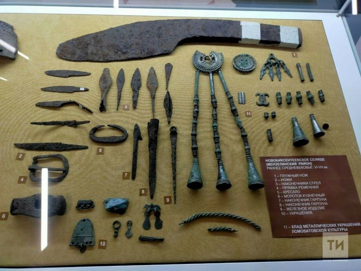 Археологи показали крупный средневековый клад, найденный в Мензелинском районе Республики Татарстан