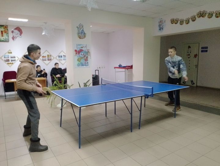 Теннисисты села Аю соревновались на призы Деда Мороза