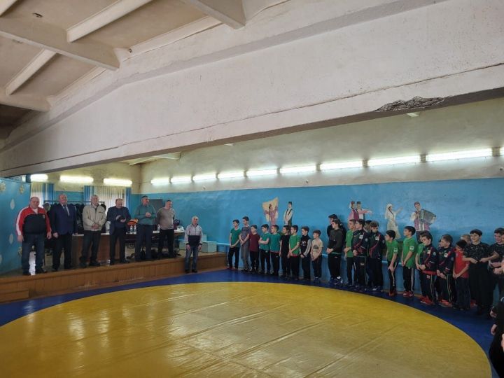 Традиционный турнир по борьбе на призы Кузембетьевского РМЗ состоялся в 24-й раз