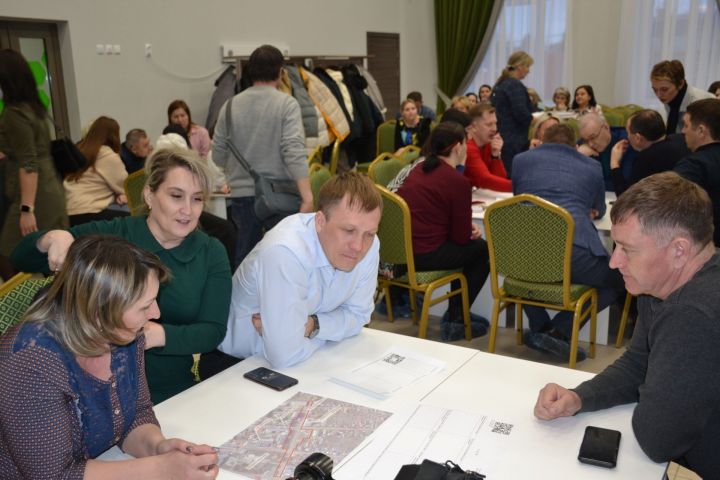 В Мензелинске состоялось обсуждение проекта, предлагаемого для участия во Всероссийском конкурсе благоустройства малых городов