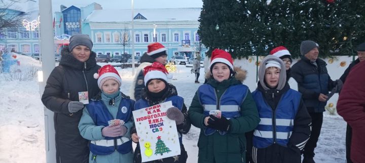 Отряд ЮИД СОШ № 1 провел Новогоднюю акцию по безопасности дорожного движения