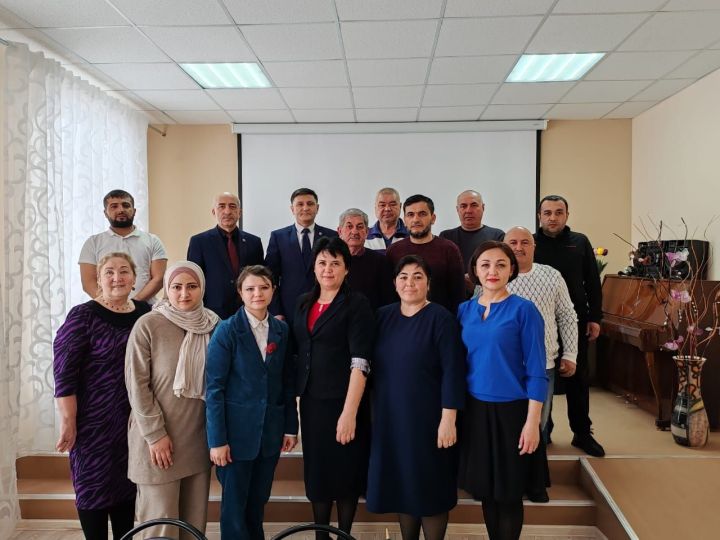 В Мензелинском районе состоялась встреча с азербайджанскими и таджикскими местными общественными организациями