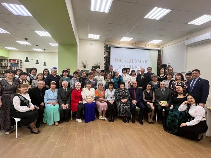 Шагыйрә Сәхия Федотова (Авзалова) Татарстанның әдәби берләшмәләре очрашуында катнашты