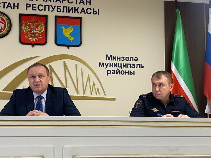 В Мензелинске прошло внеочередное заседание комиссии по безопасности дорожного движения