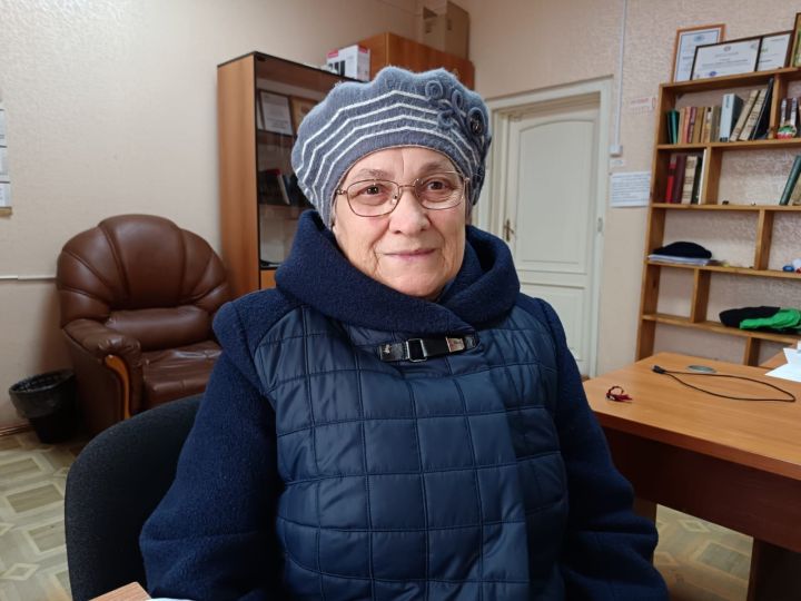 «Привет из Татарстана»: мензелинская рукодельница дарит тепло нашим бойцам