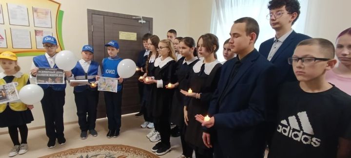 Николаевская общеобразовательная школа: «Свеча памяти» в знак уважения