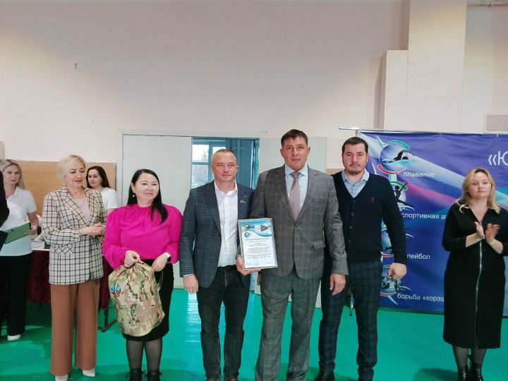 На соревнования на призы ООО «Мензелинское АТП» приехали 554 пловца