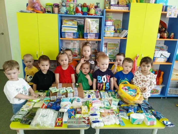 Дети и сотрудники детского сада № 11 «Шатлык» приняли участие в акции «Подарок солдату»
