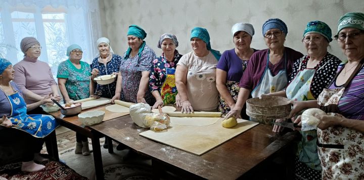 Жители села Усаево готовят участникам СВО гостинцы из родного края